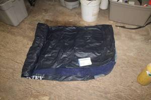 lot 77 image: Intex Air Mattress Size Twin