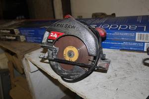 lot 303 image: Skilsaw Circular Saw 7-14