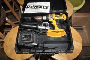 lot 309 image: DeWalt 18V Cordless Drill DC988, Charger, Case