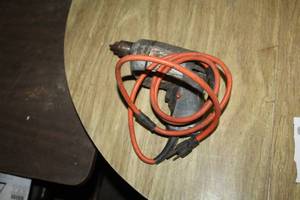 lot 318 image: Black & Decker Drill