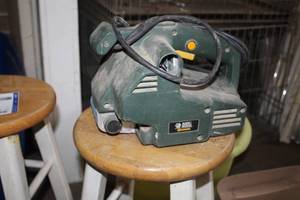 lot 316 image: Black & Decker Quantum Belt Sander Variable Speed 3x21 BD5500