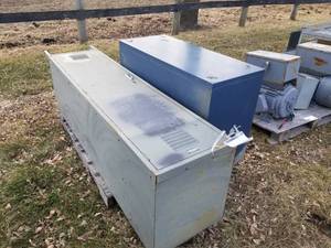 lot 368 image: Lot of (2) Metal Cabinets - Locker 1-Door (x1), Lateral File Cabinet 2-Drawer (x1)