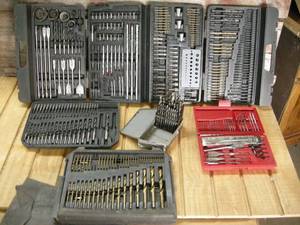 lot 65 image: 4 Drill Bit Sets
