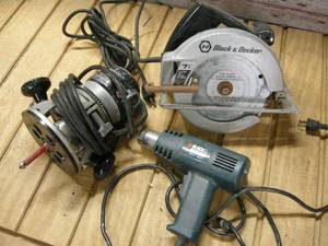 lot 70 image: Porter Cable Router, B&D Circular Saw, Heat Gun