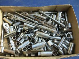 lot 5 image: Group 38 dr Sockets, Ratchets