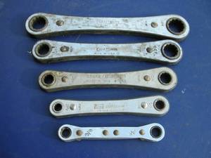 lot 10 image: Group Ratcheting Wrenches