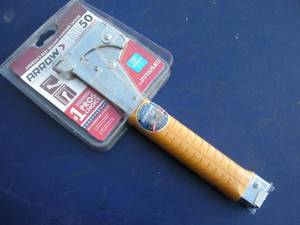 lot 12 image: Arrow HT50 Hammer Tacker Stapler