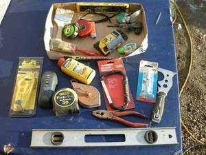 lot 18 image: Group Hand Tools