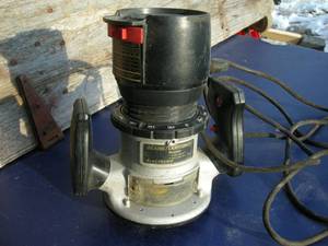 lot 19 image: Craftsman Electric Router