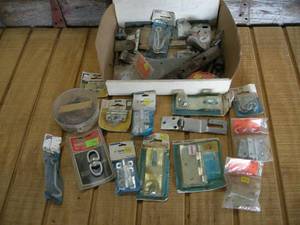 lot 68 image: Variety Hinges and Hardware