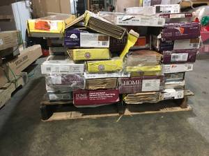 lot 23 image: Pallet with assorted flooring see pictures