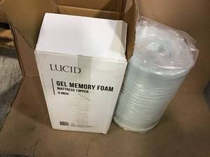 Lucid� Dusk Gel and Aloe Infused Memory Foam Topper, 4 inch, Twin&nbsp&nbspin good condition&nbsp