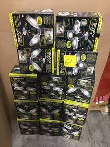 BIG LOT OF ULTRA BRIGHT GARAGE LIGHT&nbsp&nbspin good condition&nbsp