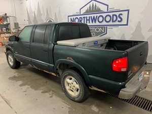 2001 ChevyS-10 4x4 -No Reserve-