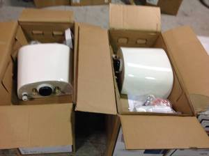 pallet of Lot of 3 Glacier Bay and delta toilets SEE PICTURES Custmer Returns&nbsp