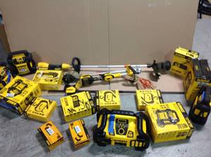 LOT OF DEWALT TOOLS AND ITEMS SEE PICS Custmer Returns&nbsp