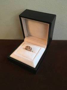 lot 52 image: 14k Gold Ring