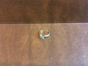 lot 51 image: 14k Gold Ring