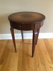 lot 15 image: Round End Table