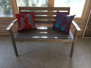 lot 20 image: Outdoor Bench