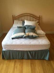 lot 28 image: Bed Set (Queen Size)