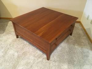 lot 37 image: Ethan Allen Square Coffee Table