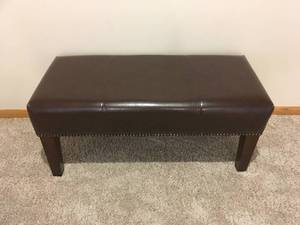 lot 41 image: Leather Bench