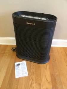 lot 66 image: Honeywell Air Purifier