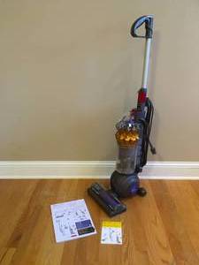 lot 70 image: Dyson Small Ball Vacuum