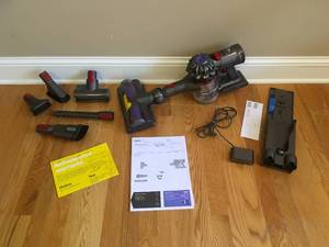 lot 74 image: Dyson V7 Trigger Vacuum