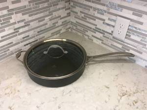 lot 95 image: Calphalon 5-Quart Sauce Pan