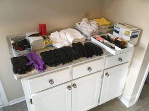 lot 122 image: Contents of Laundry Room