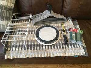 lot 129 image: Collection of Home Dcor