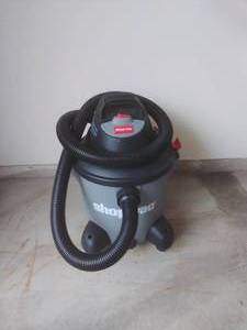 lot 116 image: 8 Gallon Shop-Vac