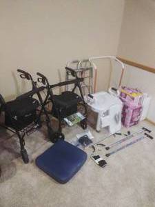 lot 107 image: Miscellaneous Medical Supplies