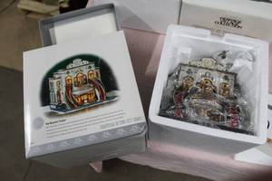 lot 80 image: Department 56 The Majestic Theatre from The Heritage Village Collection Christmas In The City Series