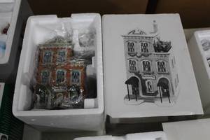 lot 84 image: Department 56 Ivy Terrace Apartments from The Heritage Village Collection Christmas In The City Series