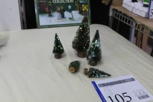 lot 105 image: Lot of (5) Christmas Tree Figurines