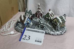 lot 23 image: Lighted Village Figurine