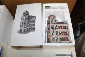lot 46 image: Department 56 The Tower Caf from The Heritage Village Collection Christmas In The City Series #6512-9