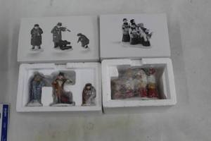 lot 62 image: Lot of (2) Department 56 Choirboys All-In-A-Row from The Heritage Village Collection, Street Musicians from The Heritage Village Collection #5564-6