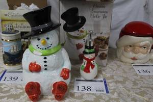 lot 138 image: Lot of (2) Ceramic Snowman Cookie Jar (x1), Snowman Soap Dispenser (x1)