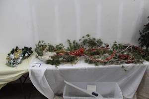 lot 186 image: Lot of (Approximately 7) Christmas Dcor - Lighted Garland, Flowers,