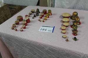 lot 184 image: Lot of (4) Babushka Nesting Dolls Christmas Decorations