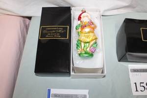 lot 157 image: Christopher Radko Collection Ornament Of The Month For August 2001 Hawaiian Holiday