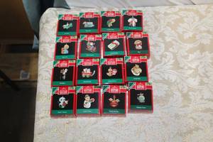 lot 199 image: Lot of (16) Hallmark Keepsake Miniature Ornament