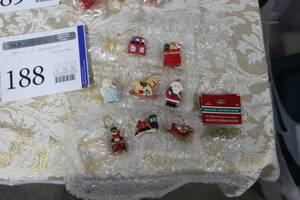 lot 188 image: Lot of (8) Christmas Tree Ornaments