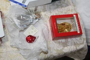 lot 187 image: Lot of (2) Hallmark Keepsake Miniature Tree-Topper Heavenly Glow, Tree Topper with Lady Bug Ornament