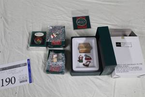 lot 190 image: Lot of (4) Keepsake Collectors Club Christmas Tree Ornaments