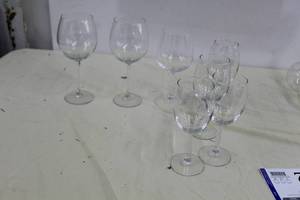 lot 222 image: Lot of (7) Wine Glasses